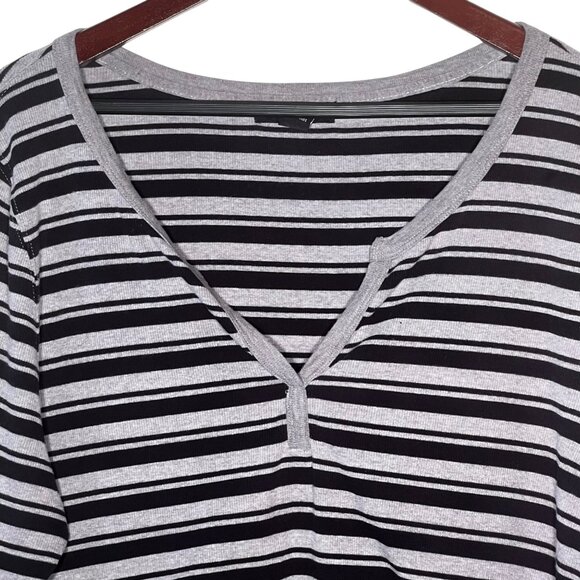 Twist Tees Size 2 Oversized Gray Black Striped V-neck Long Sleeve Top Stretch - Picture 1 of 16
